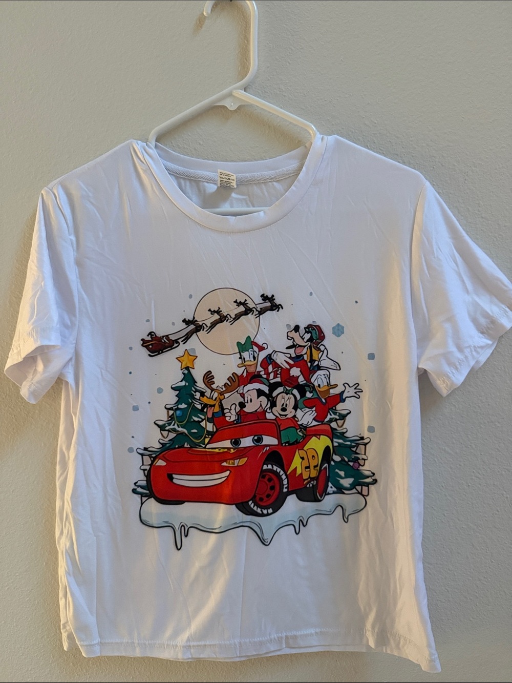 Disney Pixar Cars Lightning McQueen Mickey & Friends Christmas Graphic T-Shirt - Picture 1 of 3